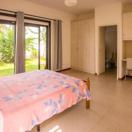 Villa Simone: Sunlit Beach Getaway W/ Pool + Wifi Belle Mare Exterior photo