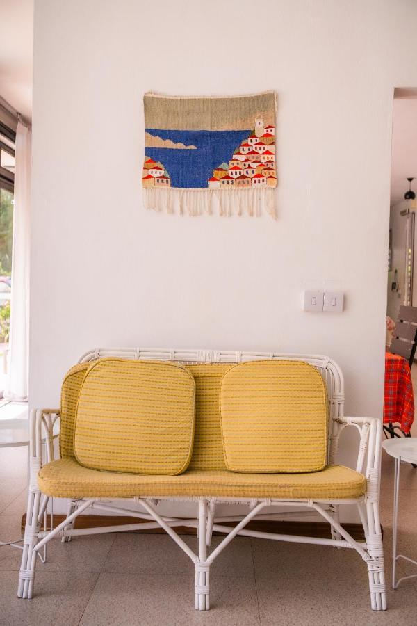 Villa Simone: Sunlit Beach Getaway W/ Pool + Wifi Belle Mare Exterior photo