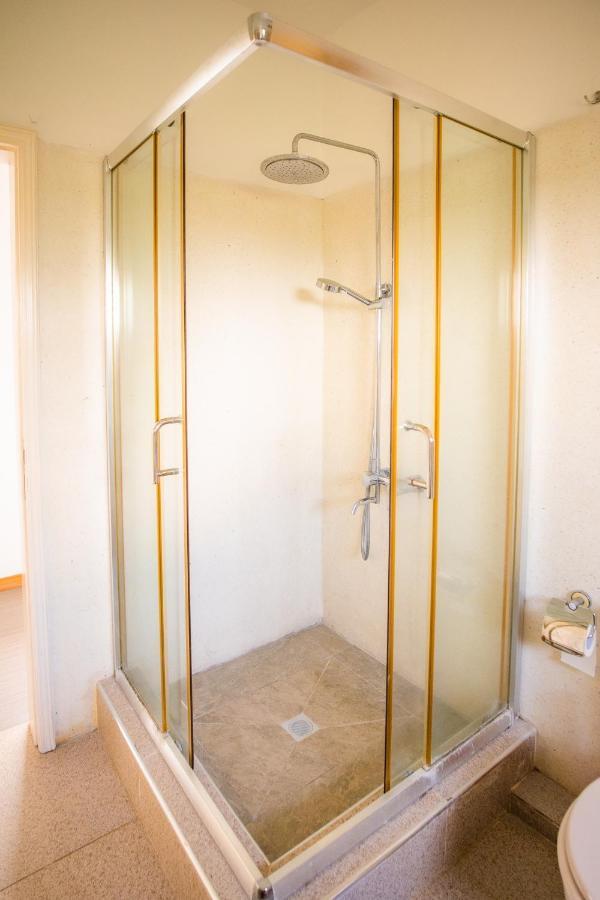 Villa Simone: Sunlit Beach Getaway W/ Pool + Wifi Belle Mare Exterior photo