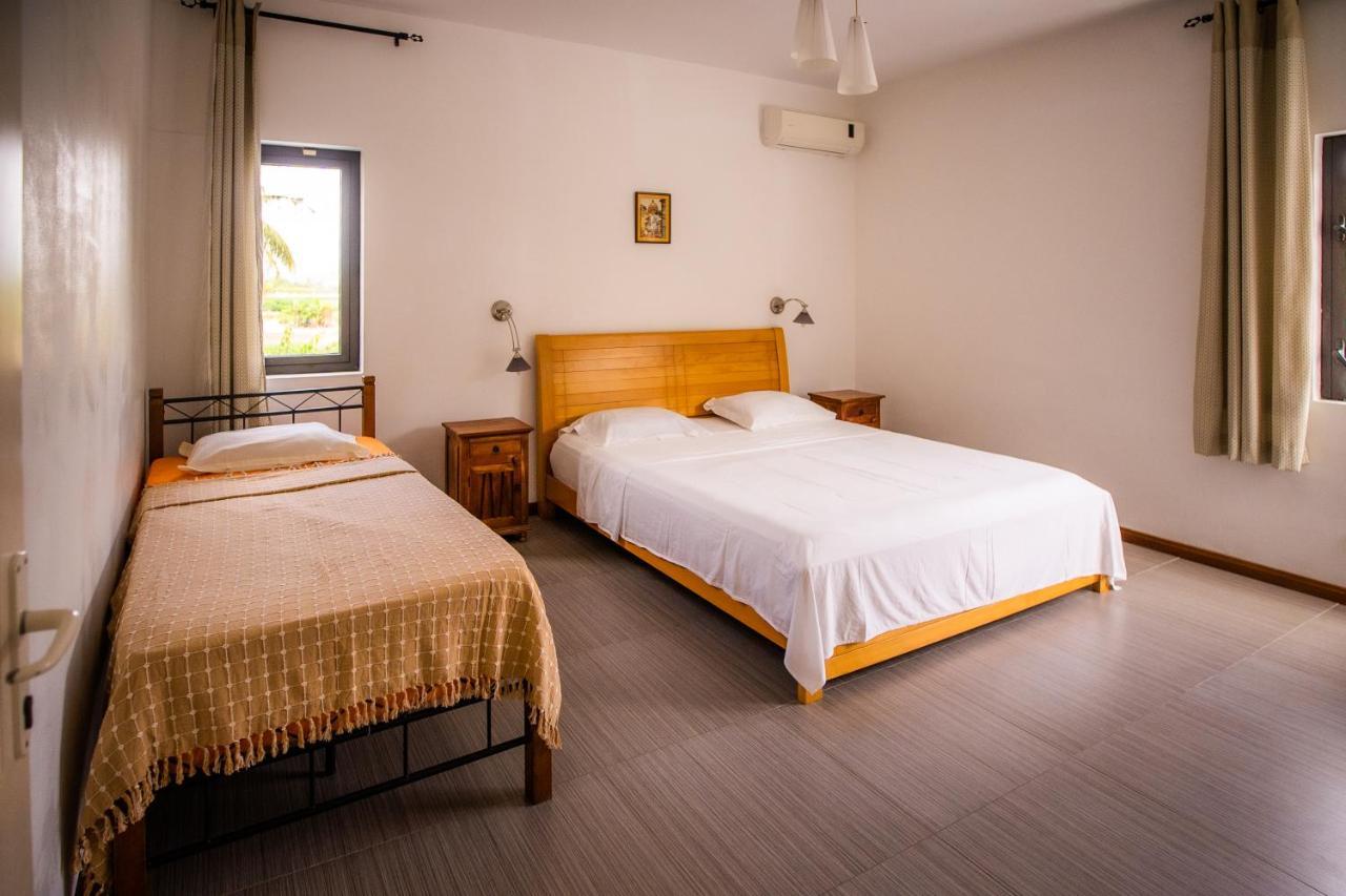 Villa Simone: Sunlit Beach Getaway W/ Pool + Wifi Belle Mare Exterior photo